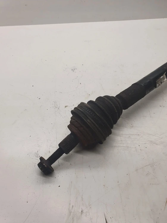 PÓŁOŚ PRAWA PRZEDNIA AUDI VW SKODA 1K0407272GM