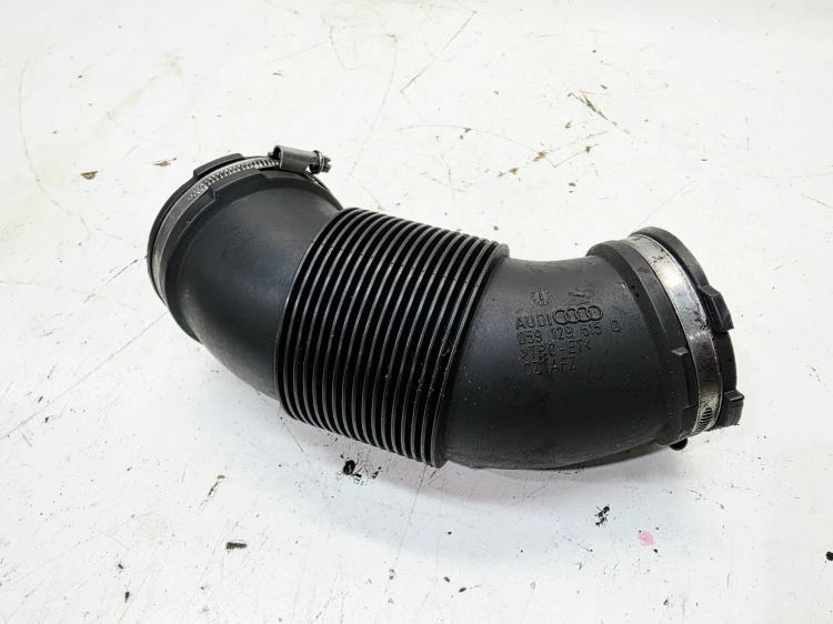 RURA SSĄCA POWIETRZA AUDI A6 C7 A7 059129615Q