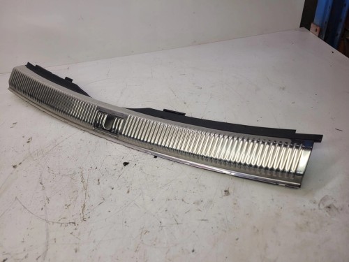 OSŁONA KLAPY BAGAŻNIKA AUDI A6 C7 AVANT 4G9864483