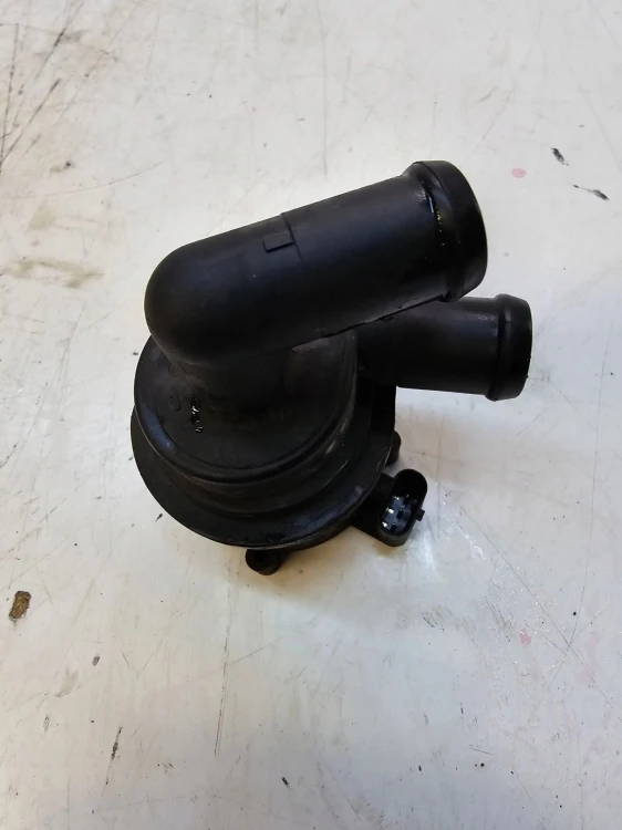 ZAWÓR WODY DODATKOWA POMPA AUDI A4 B8 5N0965561A