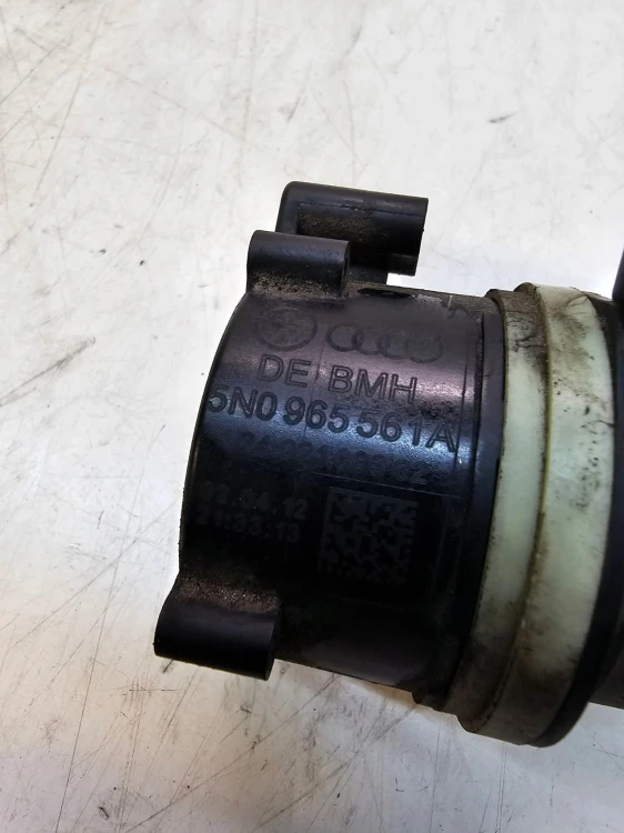 ZAWÓR WODY DODATKOWA POMPA AUDI A4 B8 5N0965561A