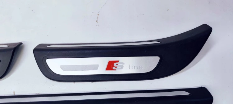 LISTWA LISTWY PROGOWE S LINE AUDI Q5 8R ORYGINAŁ
