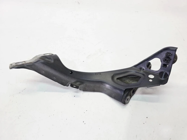 WSPORNIK MOCOAWNIE BŁOTNIKA LEWY PRZÓD AUDI A6 C7 4G0821135A 4G0805815
