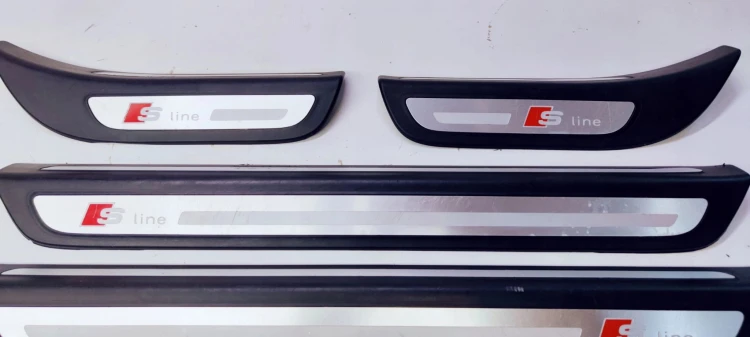 LISTWA LISTWY PROGOWE S LINE AUDI Q5 8R ORYGINAŁ