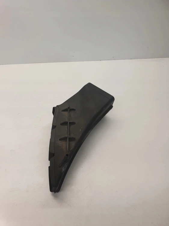 WLOT DOLOT POWIETRZA AUDI A6 C6 4F0129521B