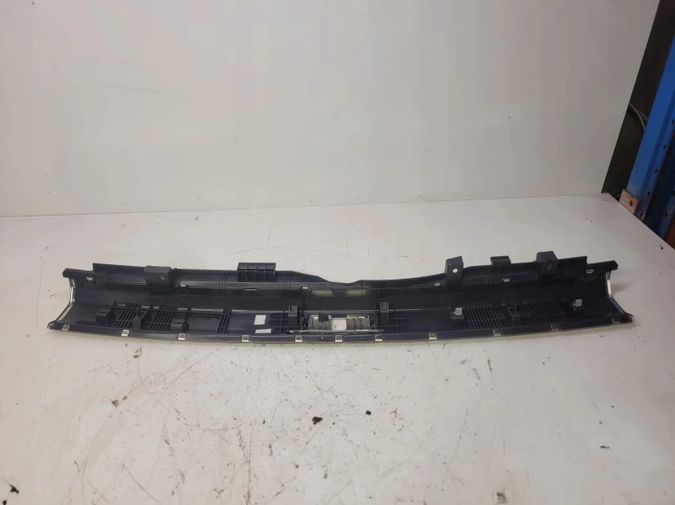 OSŁONA KLAPY BAGAŻNIKA AUDI A6 C7 AVANT 4G9864483