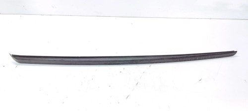 LISTWA ZBIERAJĄCA SZYBY CZOŁOWEJ LEWA AUDI A4 B9 8W0854327C