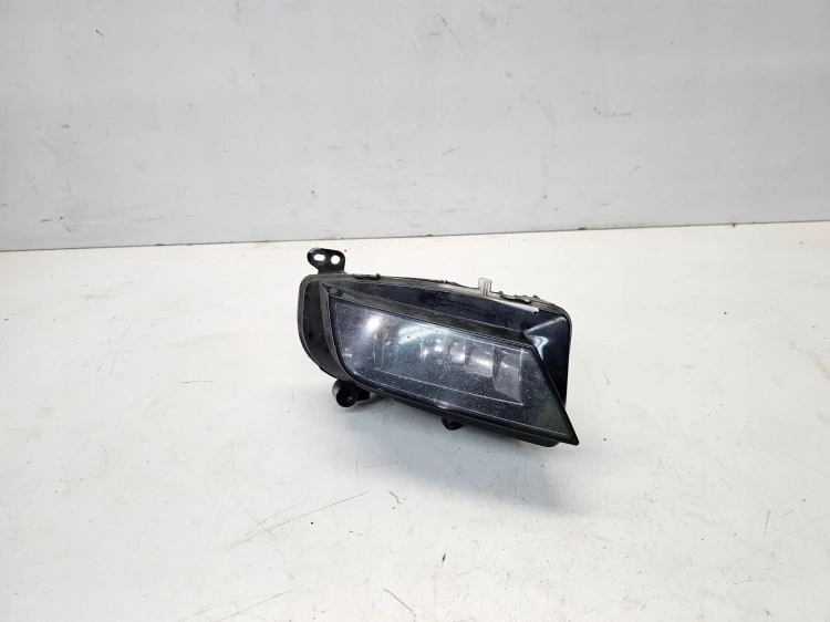 HALOGEN LAMPA PRZECIWMGIELNA LEWY PRZÓD AUDI A4 B8 LIFT 8K0941699B