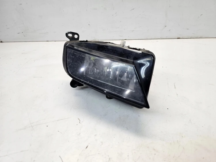 HALOGEN LAMPA PRZECIWMGIELNA LEWY PRZÓD AUDI A4 B8 LIFT 8K0941699B