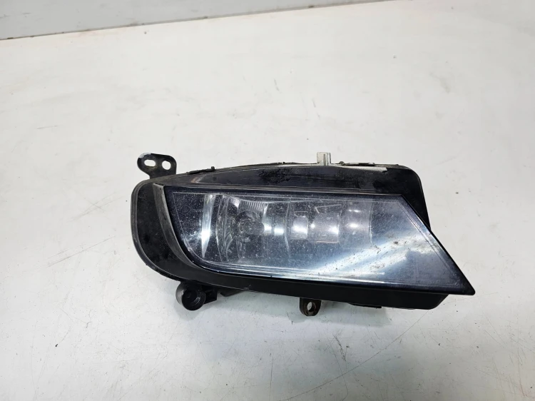 HALOGEN LAMPA PRZECIWMGIELNA LEWY PRZÓD AUDI A4 B8 LIFT 8K0941699B