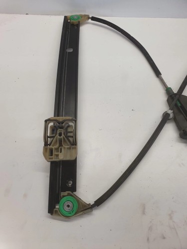 MECHANIZM SZYBY PRAWY PRZÓD AUDI A4 B8 8K0837462