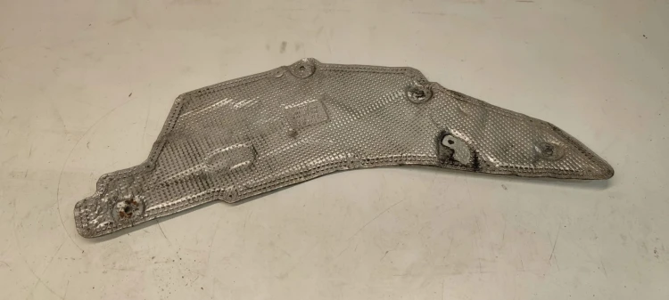 OSŁONA TERMICZNA PRAWA AUDI A6 C7 4G0804162