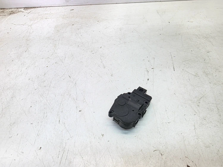 SILNICZEK NAGRZEWNICY AUDI VW SEAT K9749006