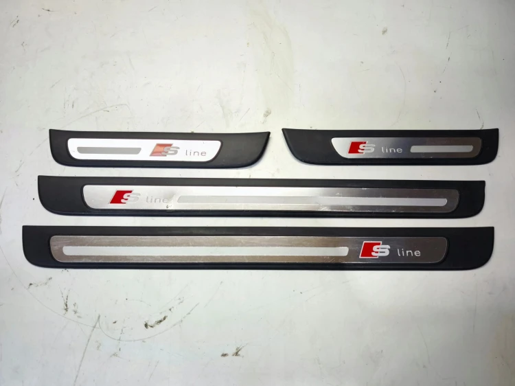 LISTWA LISTWY PROGOWE WEWNĘTRZNE KOMPLET AUDI A4 B8 S LINE