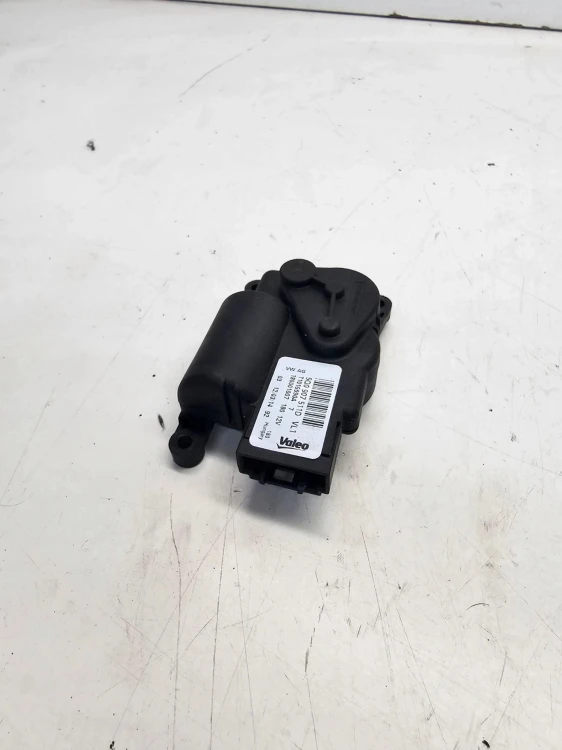 SILNICZEK NAGRZEWNICY AUDI A3 8V VOLKSWAGEN SEAT SKODA 5Q0907511D