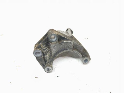 ŁAPA MOCOWANIE POMPY WSPOMAGANIA AUDI A4 B7 A6 C6 3.2 FSI 06E145393A