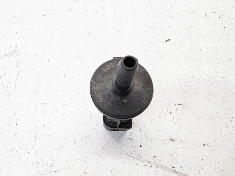 ZAWÓR ODPOWIETRZAJĄCY ZBIORNIK PALIWA AUDI VOLKSWAGEN SEAT SKODA 06E906517A
