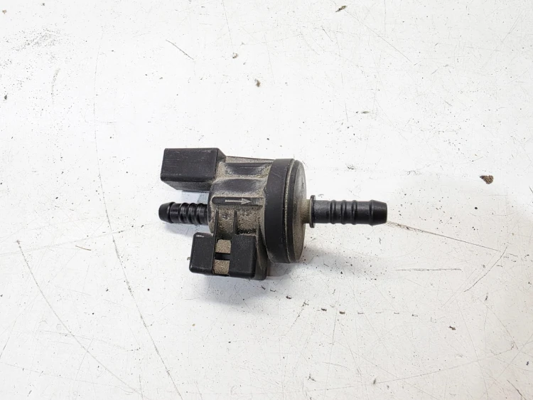ZAWÓR ODPOWIETRZAJĄCY ZBIORNIK PALIWA AUDI VOLKSWAGEN SEAT SKODA 06E906517A