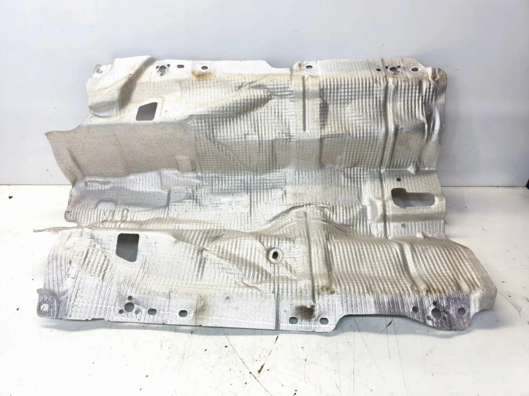 OSŁONA TERMICZNA TUNELU AUDI A4 B9 A5 8W 8W0804160D