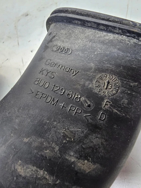 WLOT DOLOT POWIETRZA AUDI Q3 8U 8U0129618D