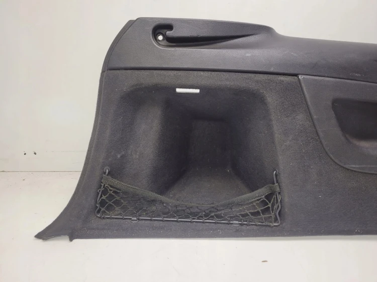 BOCZEK BAGAŻNIKA LEWY AUDI Q7 4L 4L0863879T