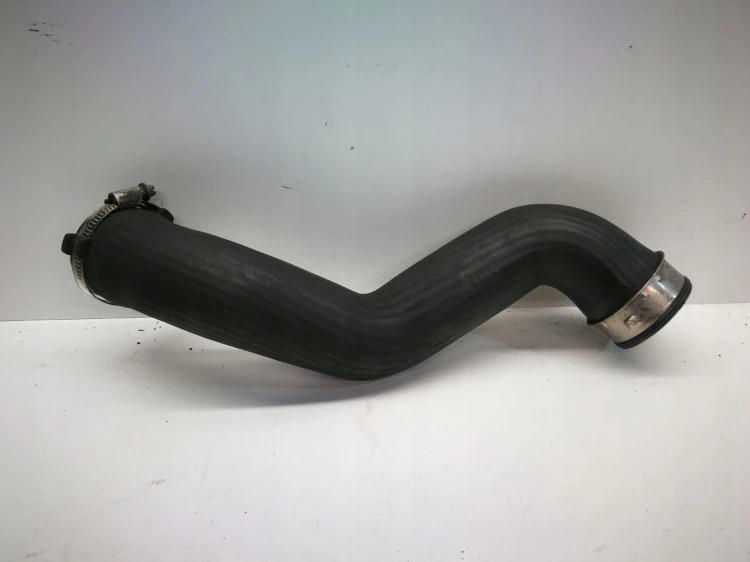 RURA WĄŻ INTERCOOLERA AUDI A4 8E0145737F