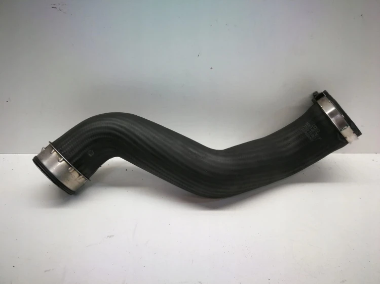 RURA WĄŻ INTERCOOLERA AUDI A4 8E0145737F