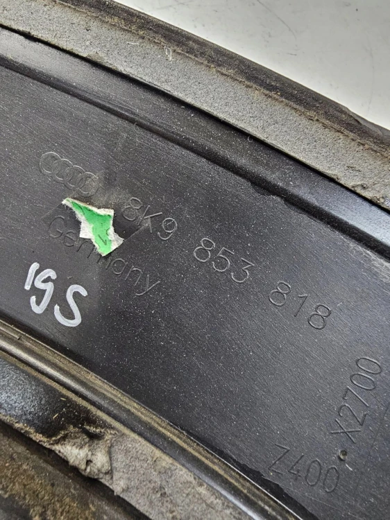 LISTWA Z BŁOTNIKA PRAWY TYŁ AUDI A4 B8 8K9853818