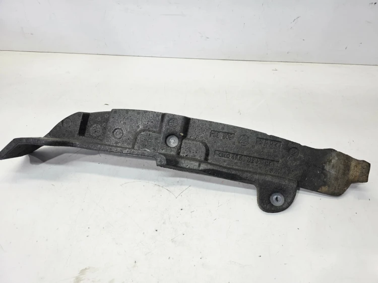 WYGŁUSZENIE BŁOTNIKA LEWE STYROPIANOWE AUDI A6 C6 4F0821111