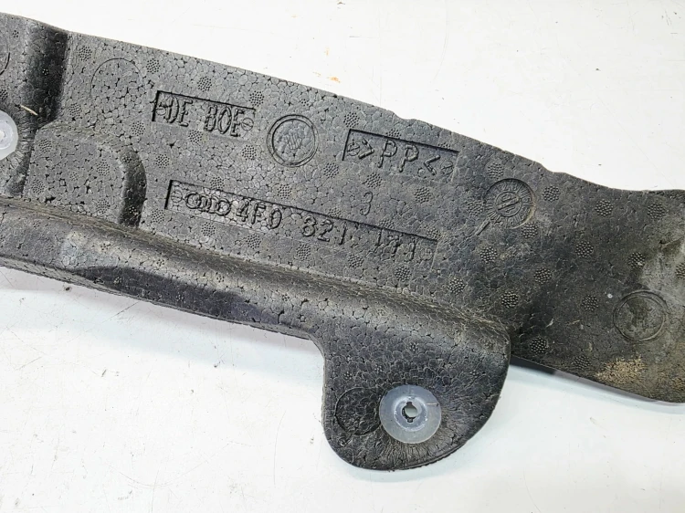 WYGŁUSZENIE BŁOTNIKA LEWE STYROPIANOWE AUDI A6 C6 4F0821111
