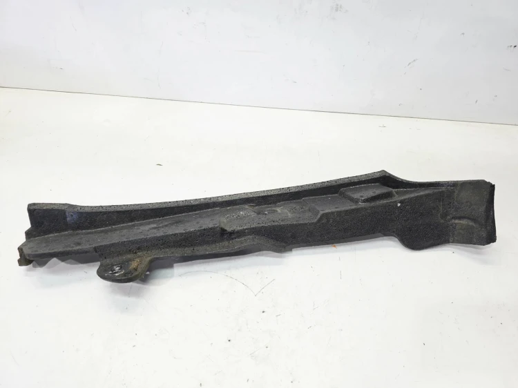 WYGŁUSZENIE BŁOTNIKA LEWE STYROPIANOWE AUDI A6 C6 4F0821111