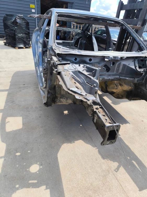 ĆWIARTKA PODŁUŻNICA FARTUCH PRAWY AUDI A4 B9 SEDAN AVANT ORYGINAŁ ! *3*
