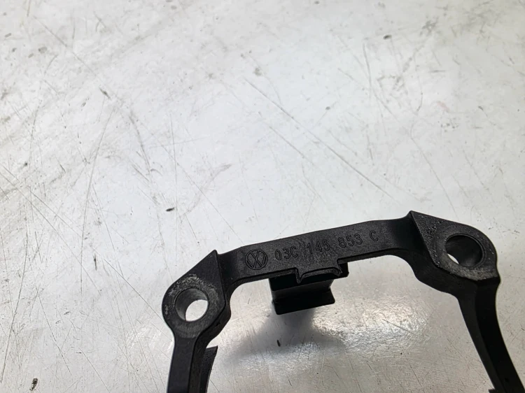 UCHWYT MOCOWANIE PRZEPUSTNICY AUDI VW SEAT SKODA 1.4 TFSI 03C145853C