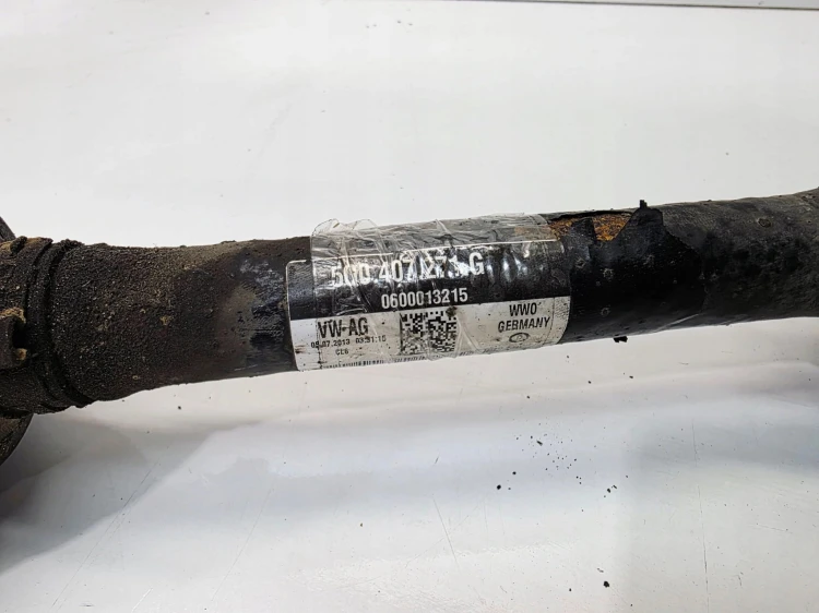 PÓŁOŚ LEWA KRÓTKA AUDI A3 8V VOLKSWAGEN SEAT SKODA 5Q0407271G