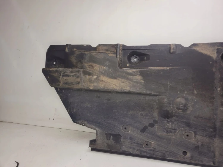 OSŁONA PODWOZIA PRAWA AUDI A3 8P CABRIO 8P7825202D