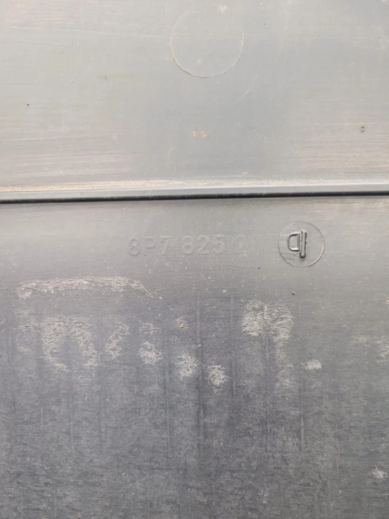 OSŁONA PODWOZIA PRAWA AUDI A3 8P CABRIO 8P7825202D