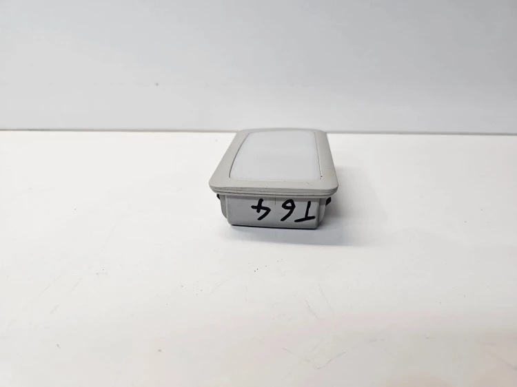OŚWIETLENIE KABINY AUDI A6 C6 KOMBI 4L0947123
