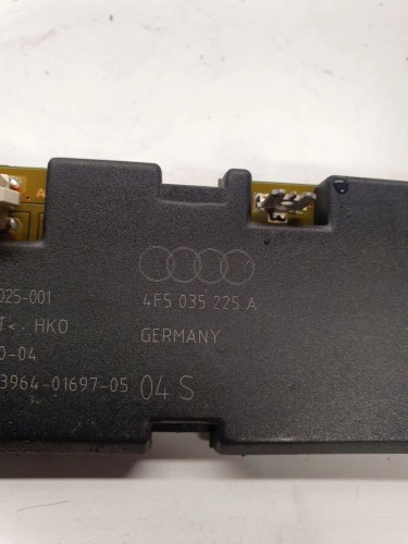 WZMACNIACZ ANTENOWY AUDI A3 A4 A6 4F5035225A