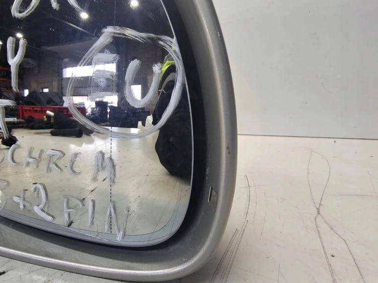 LUSTERKO ZEWNĘTRZNE PRAWE AUDI Q5 8R LIFT 15+2 PIN EUROPA