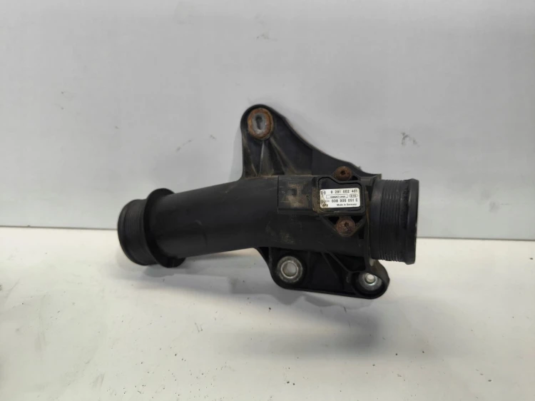 RURA INTERCOOLERA AUDI A4 B8 A5 8T Q5 8R 8K0145673R 8K0145673E Z CZUJNIKIEM