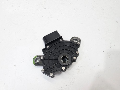 CZUNIK POZYCJONER SKRZYNI BIEGÓW AUDI Q7 4L VOLKSWAGEN 7L0971771