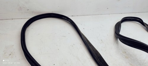 USZCZELKA KLAPY BAGAŻNIKA AUDI A3 8V 8V3827705 3D