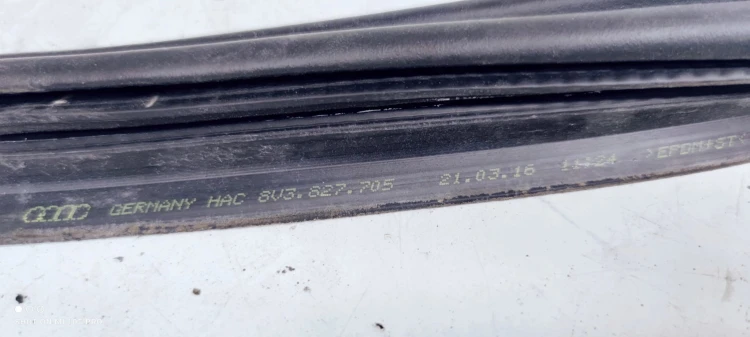 USZCZELKA KLAPY BAGAŻNIKA AUDI A3 8V 8V3827705 3D