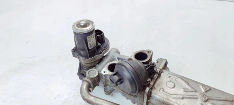 CHŁODNICA SPALIN EGR ZAWÓR AUDI VOLKSWAGEN SEAT SKODA 1.6 TDI 03L131512BH