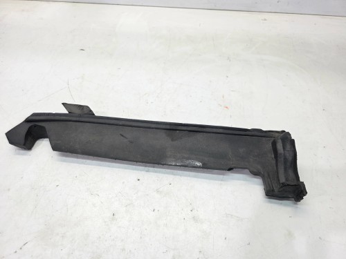 WYGŁUSZENIE BŁOTNIKA LEWE AUDI A3 8V 8V0823721E