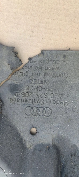 OSŁONA PŁYTA PODWOZIA PRAWA AUDI A8 D3 4E0825206D