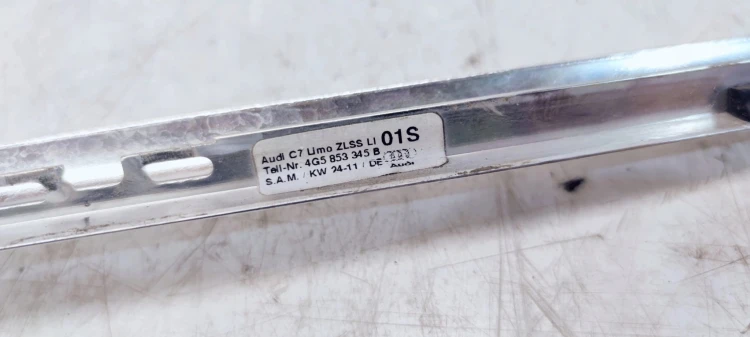 LISTWA CHROM SZYBY LEWY TYŁ AUDI A4 B8 8K5853345