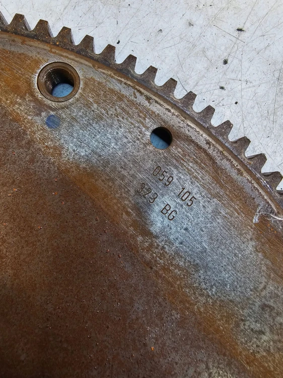KOŁO ZAMACHOWE AUDI A4 B8 A5 A6 C6 3.0 TDI 059105323BG