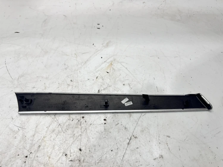 DEKOR DRZWI PRAWY PRZÓD AUDI A3 8P 8P4867410