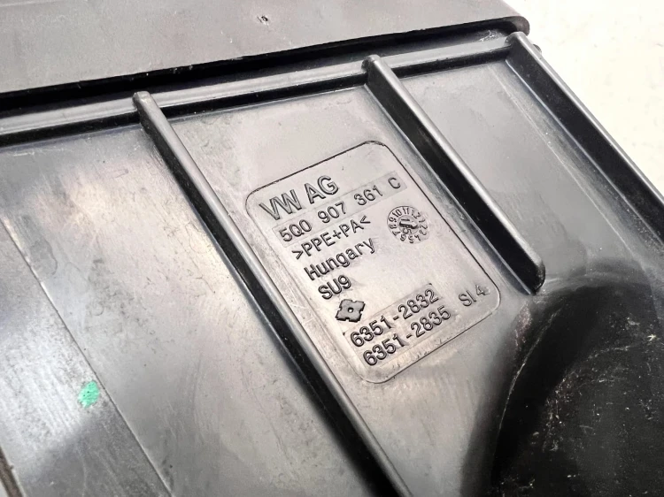 SKRZYNKA OBUDOWA BEZPIECZNIKÓW AUDI Q3 8U A3 8V 5Q0907361C 1/26